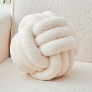 Knot Pillow Ball